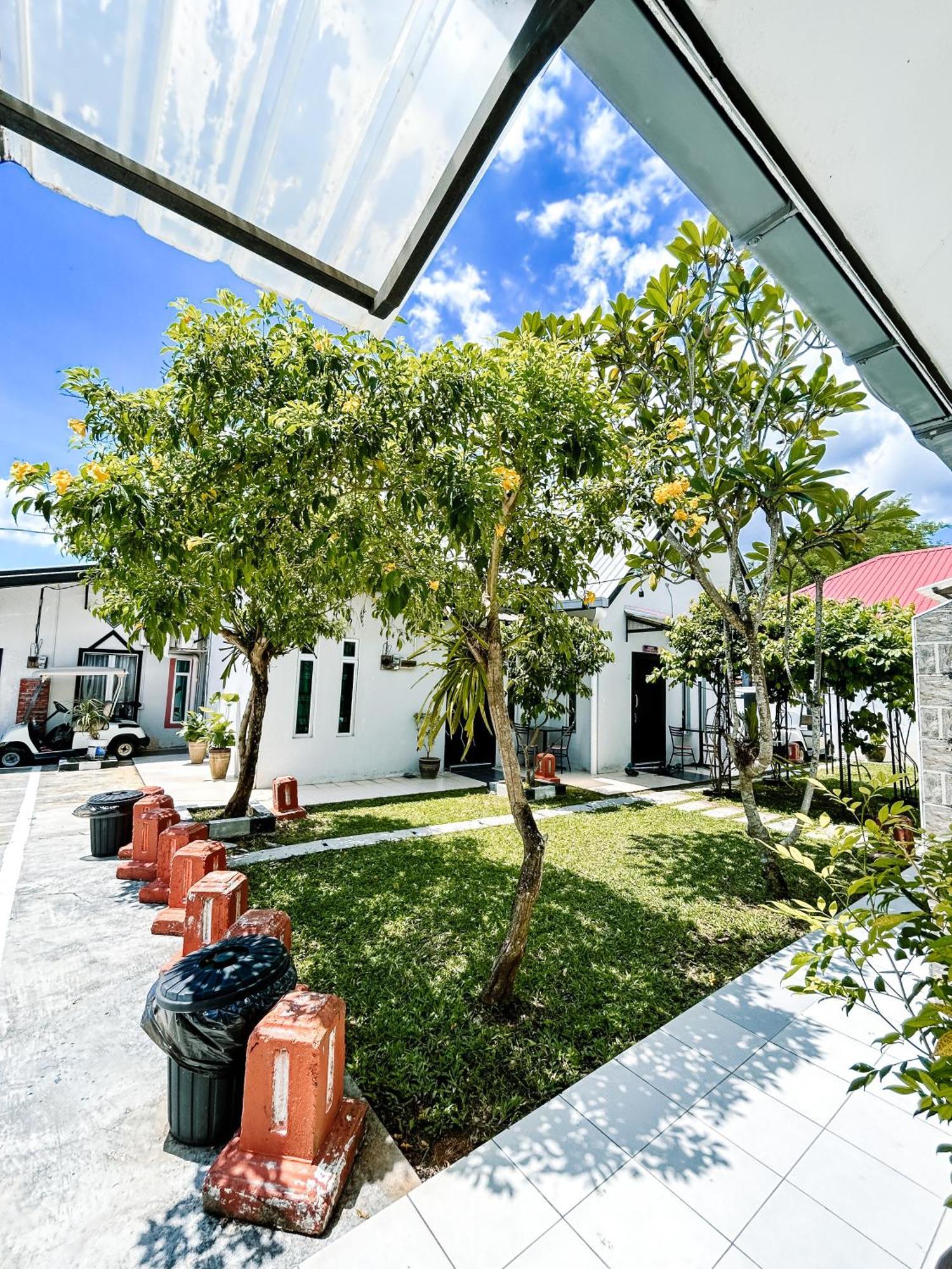 Belukar Lodges Private Homestay Pantai Cenang  Kültér fotó